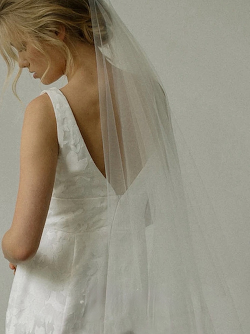 Bridal Tulle Veil in Ivory - Classic Sheer Wedding Veil